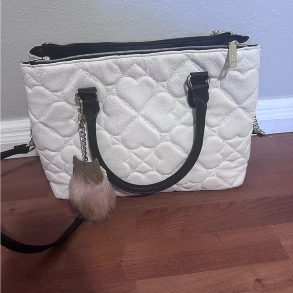 Betsey Johnson Light Pink Quilted Heart Shoulder Bag - Picture 2 of 3